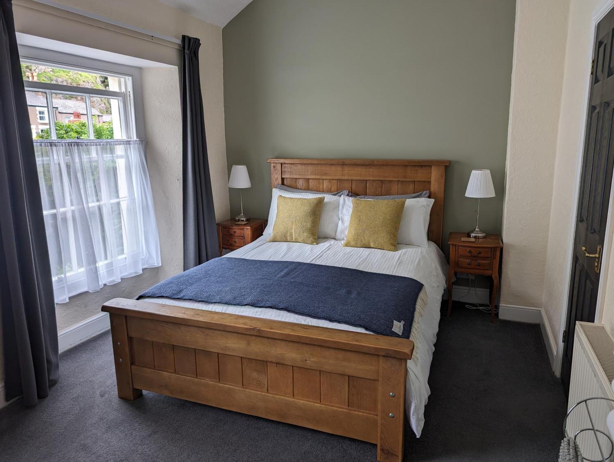 The Chelsea Bed & Breakfast Llandudno Ngoại thất bức ảnh